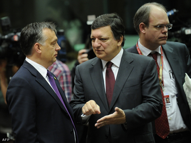 Orbán Viktor és José Manuel Barroso egy 2011-es EU konferencián (Fotó: John Thys / AFP) 