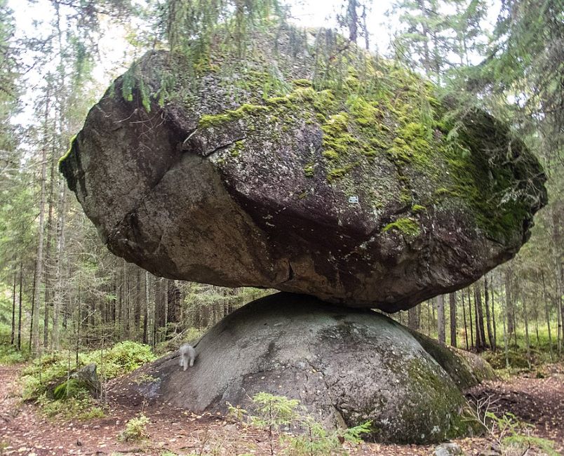 Kummaviki egyensúlyozó kövek