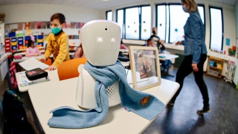 Joshua Martinangeli robot iskola tanulás betegség