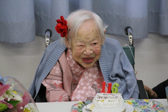 Okava Miszaó, a világ legidősebb asszonya 116 éves. 