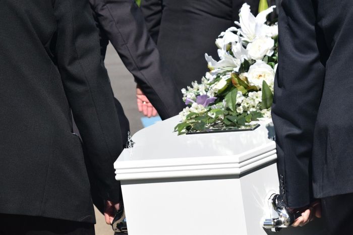 Rosa Isabel Cespedes Callaca halál halott temetés koporsó