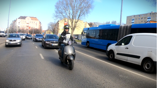 Elektrobiker elektromos robogó tesztvezetés