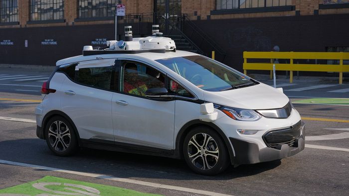 General Motors önvezető taxi veszteség