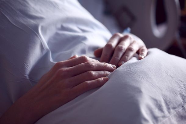 halottnak hitt férfi Kína hullazsák
